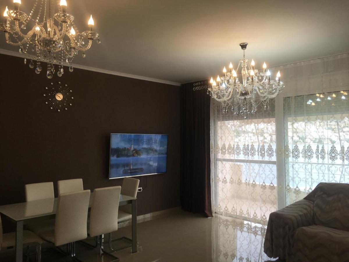 Royal Queen And King Luxury Apartment Sarandë Exterior foto